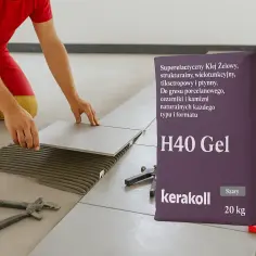 Układanie płytek z użyciem kleju H40 Gel. To superelastyczny klej, który sprawdzi się do każdego rodzaju płytek.
